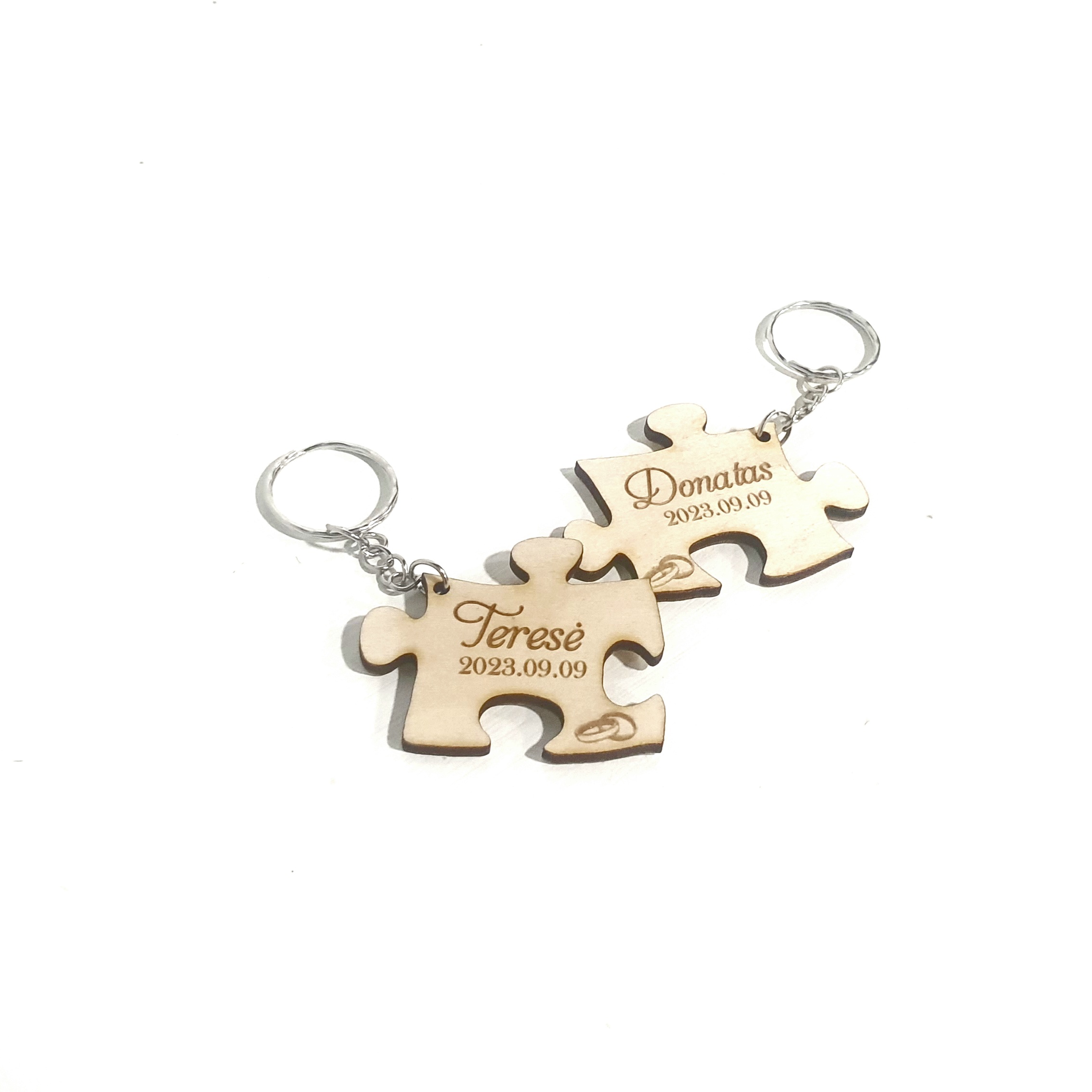 Dėlionės formos raktų pakabukai poroms