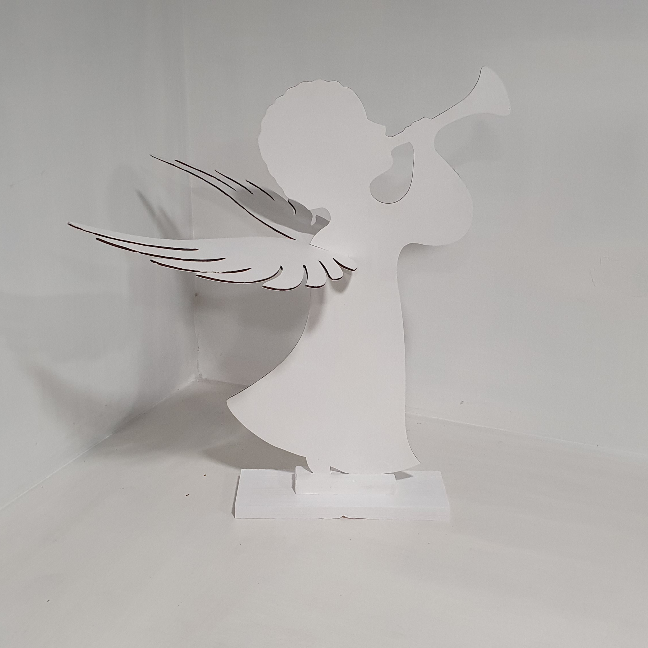 Medinė angelo figūrėlė