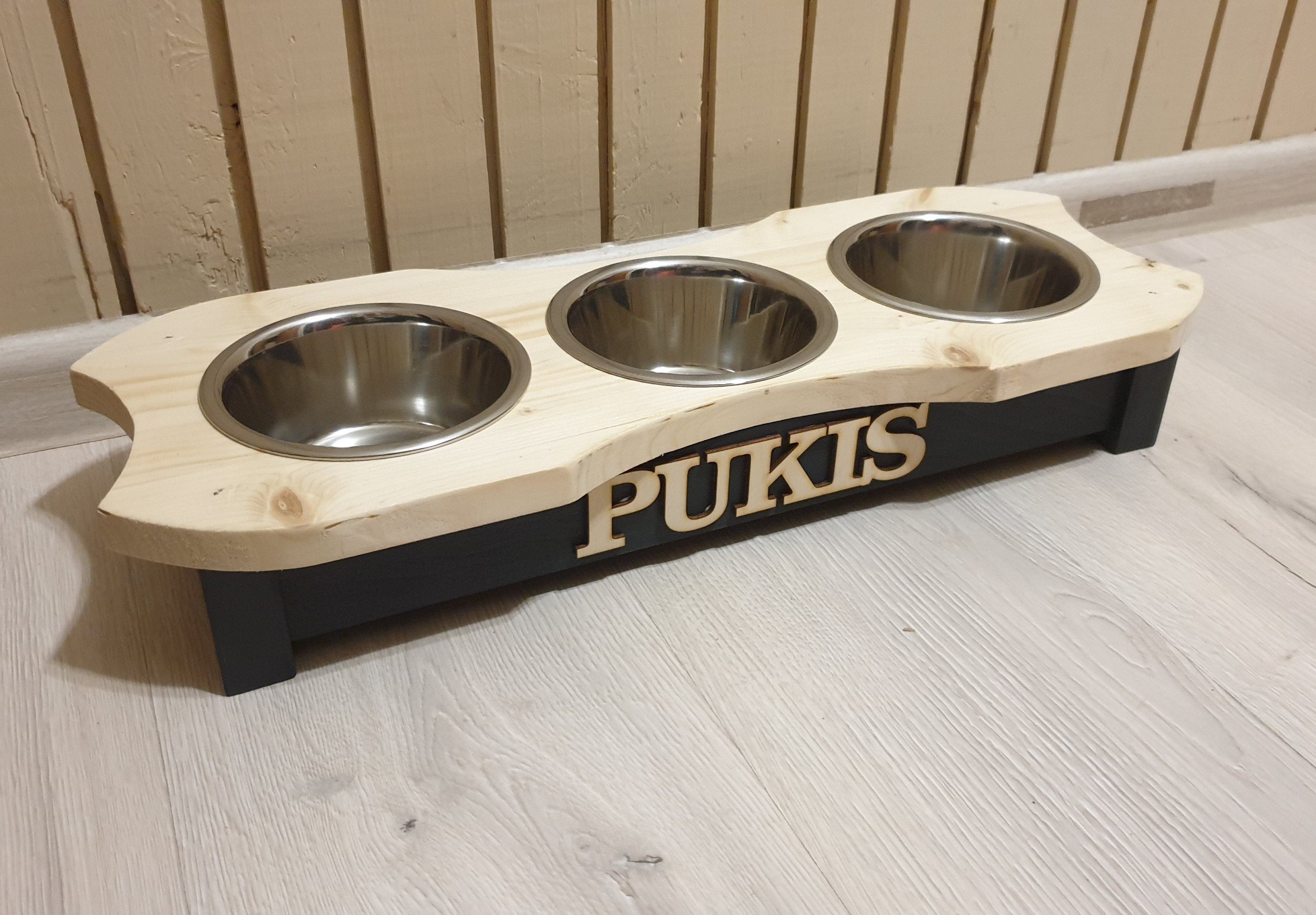 Personalizuotas stovas augintinio dubenėliams