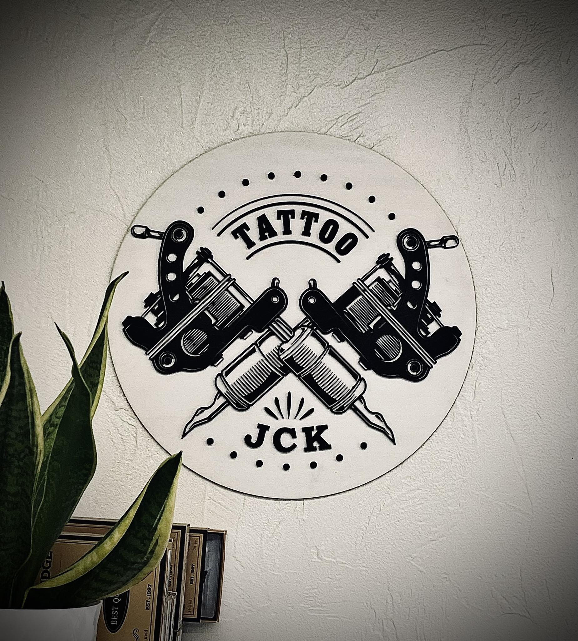 Stilingas dekoras tatuiruočių meistrui