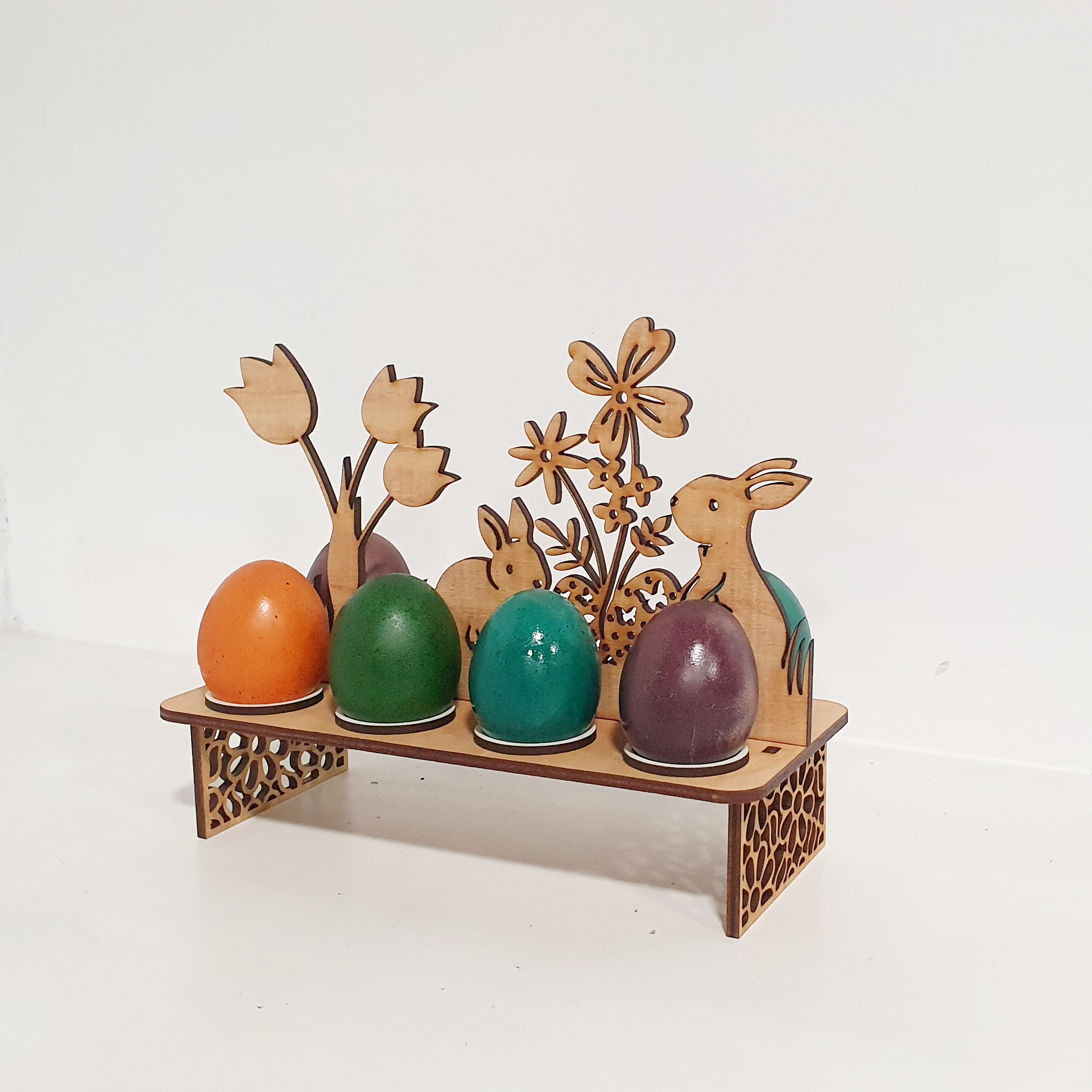 Velykų kiaušinių stovelis "Zuikučiai ir gėlės"