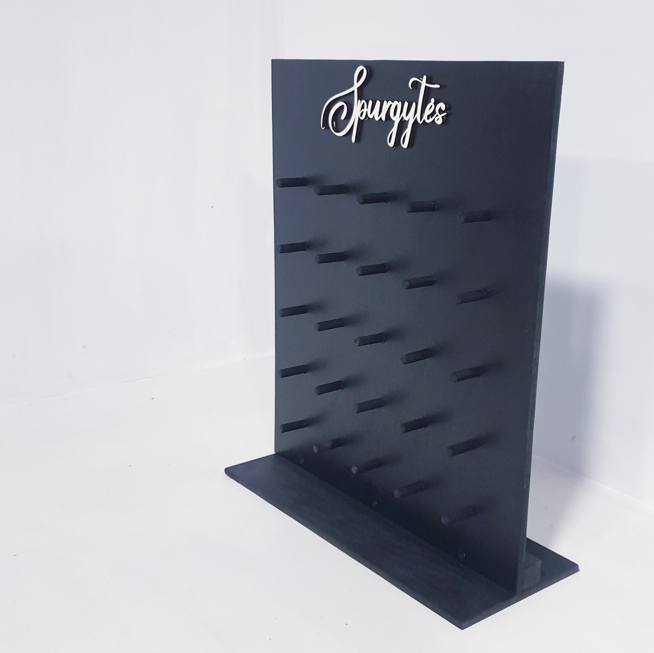 Šventinis spurgyčių stovas su užrašu